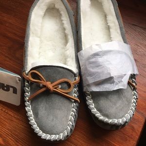 New Lamo Grey Britian Moccasins